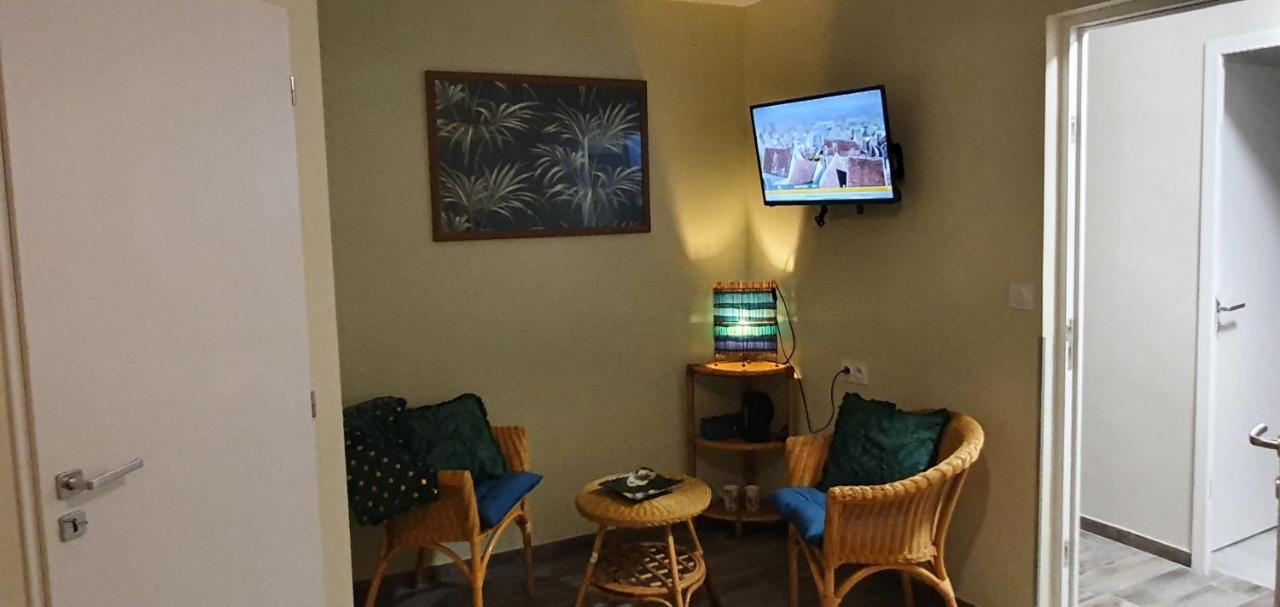 Hotel Restaurant Du Commerce Poulainville Zewnętrze zdjęcie
