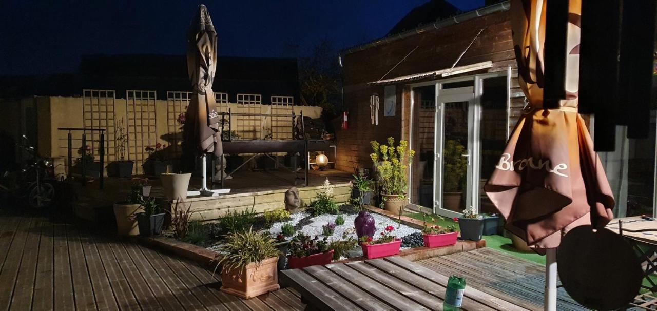 Hotel Restaurant Du Commerce Poulainville Zewnętrze zdjęcie