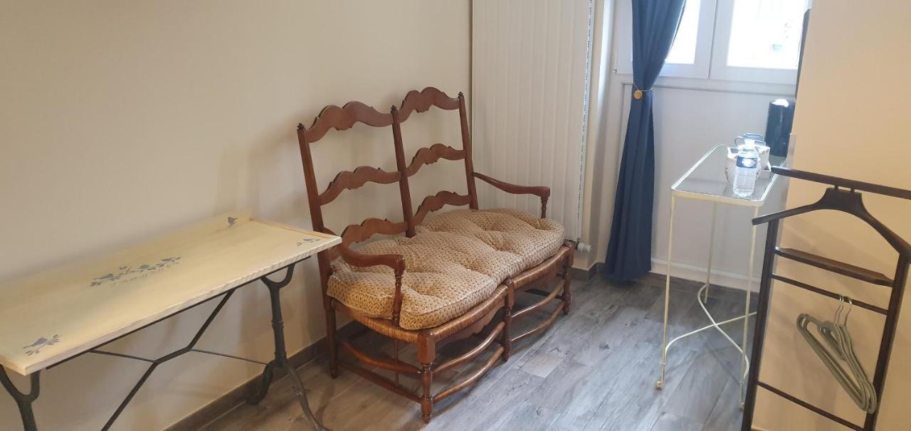 Hotel Restaurant Du Commerce Poulainville Zewnętrze zdjęcie