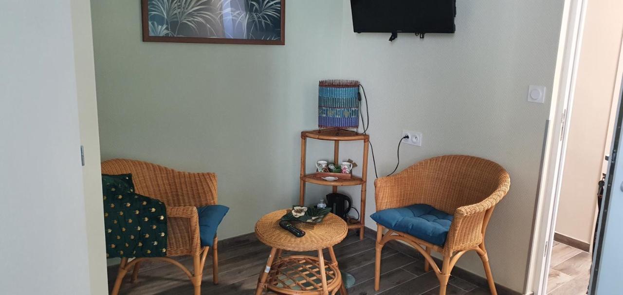 Hotel Restaurant Du Commerce Poulainville Zewnętrze zdjęcie