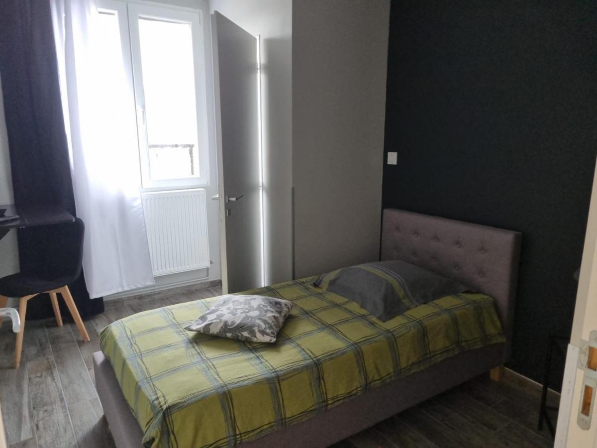 Hotel Restaurant Du Commerce Poulainville Zewnętrze zdjęcie